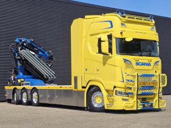 Scania S580 V8 / 8x4 / FASSI 115 t/m CRANE / RETARDER